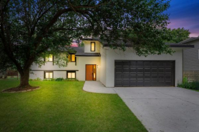 Beautiful 6 bed 3 bath home in quiet neighborhood